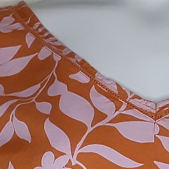 DIP/CROP TOP/ XL - Picture 2 of 7